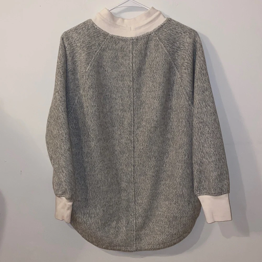 Lou & Grey Soft Knit Pullover in Gray & Cream Size XXS Oversized - Picture 13 of 13